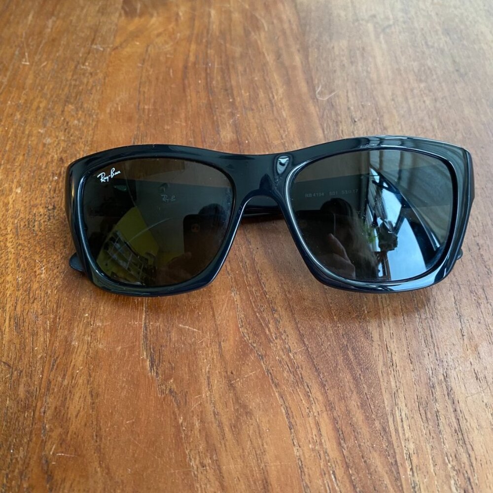 Ray-Ban RB4194